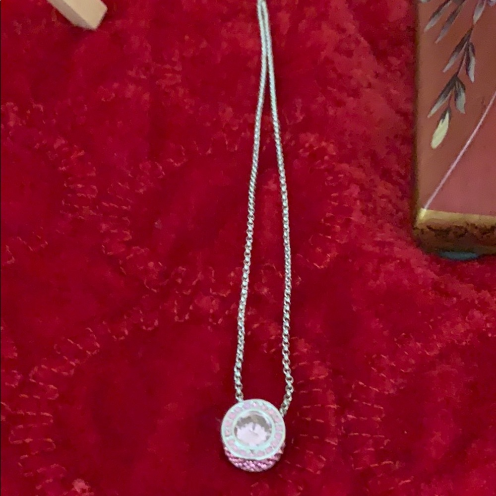 Decorative necklace pink with adjustable chain